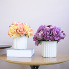 Arranjo Flores Roxas Artificiais No Vaso Canelado Off White |